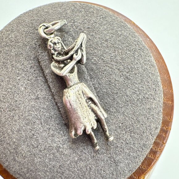 VTG Sterling Silver 925 Hula Dancer Dancing Lady Charm Size 1" Length - Picture 6 of 9